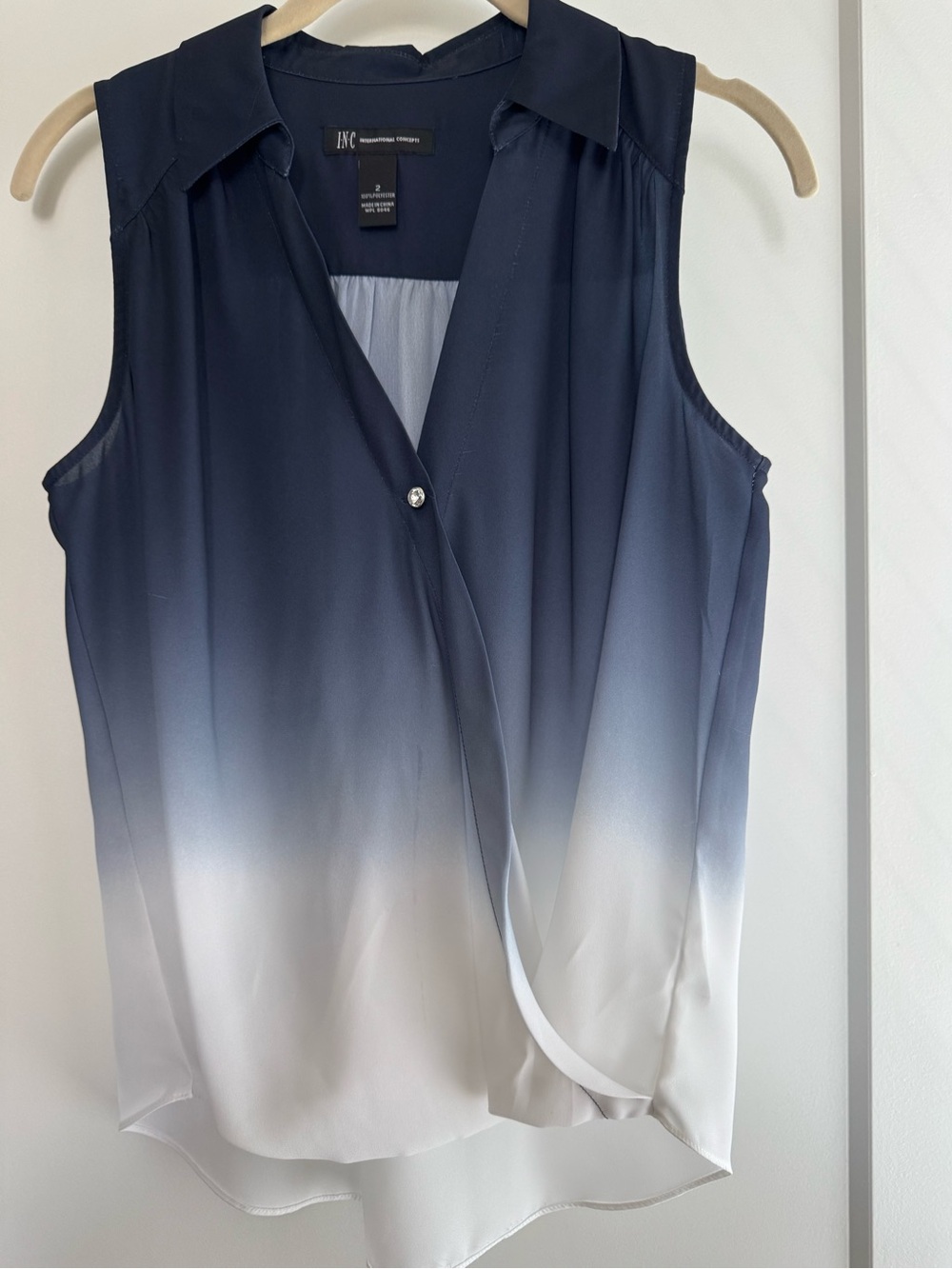 I-N-C  INTERNATIONAL CONCEPT Sleeveless V neck top